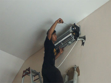 Misbahul Munir - Lapak Tukang AC